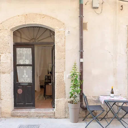 Casa Ariadne By Ortigia Apartment *